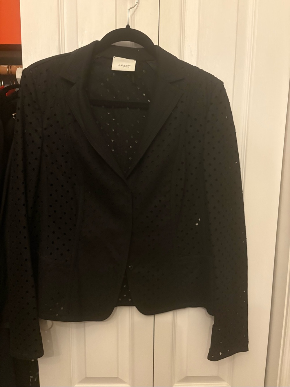 Akris Punto Black Eyelet Notch-Lapel 100% Wool Blazer Jacket — US 12 / F44
